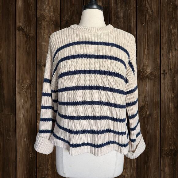 525 America Sweaters - 525 America Sweater Striped Cropped Oversize 43" Bust XS 100% Cotton Cream Navy